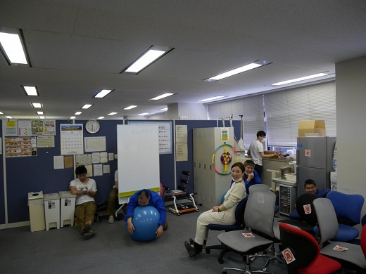 リベラル社員