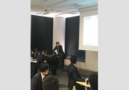 新卒会社説明会