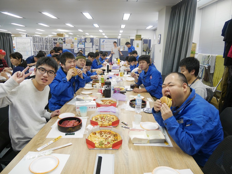 リベラル社員　目標達成パーティー