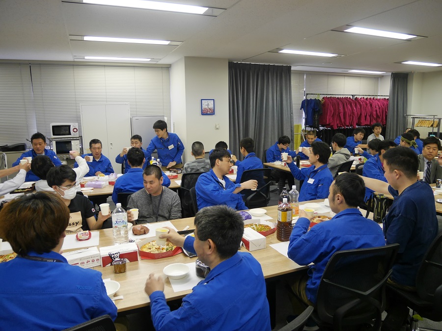 リベラル社員　目標達成パーティー