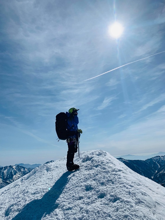 山　リベラル社員