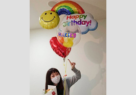 リベラル社員　風船　誕生日