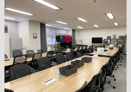 リベラル株式会社　事務所　休憩室