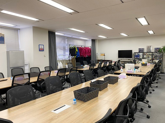 リベラル株式会社　事務所　休憩室