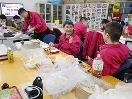 リベラル社員　休憩室